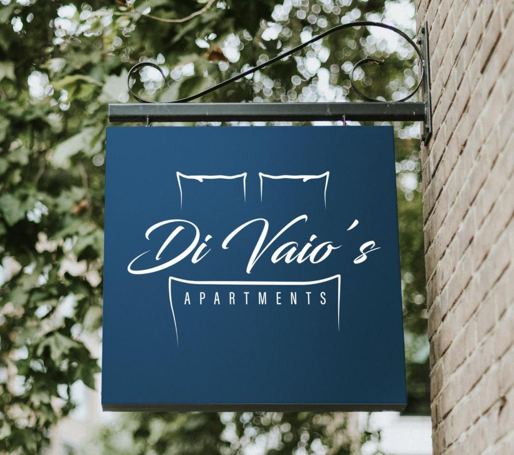 Di Vaio'S Apartments เนเปิลส์ ภายนอก รูปภาพ