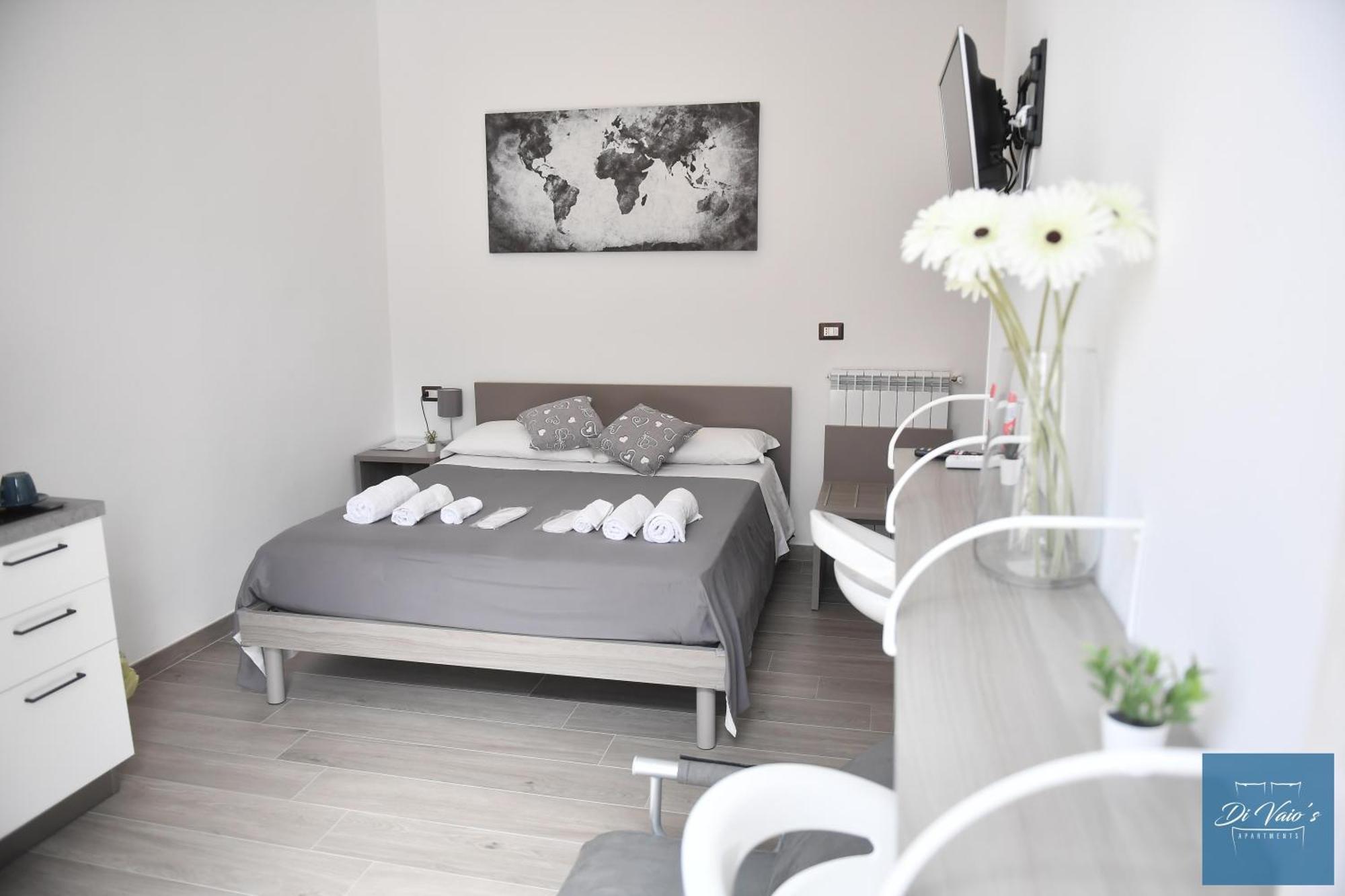 Di Vaio'S Apartments เนเปิลส์ ภายนอก รูปภาพ