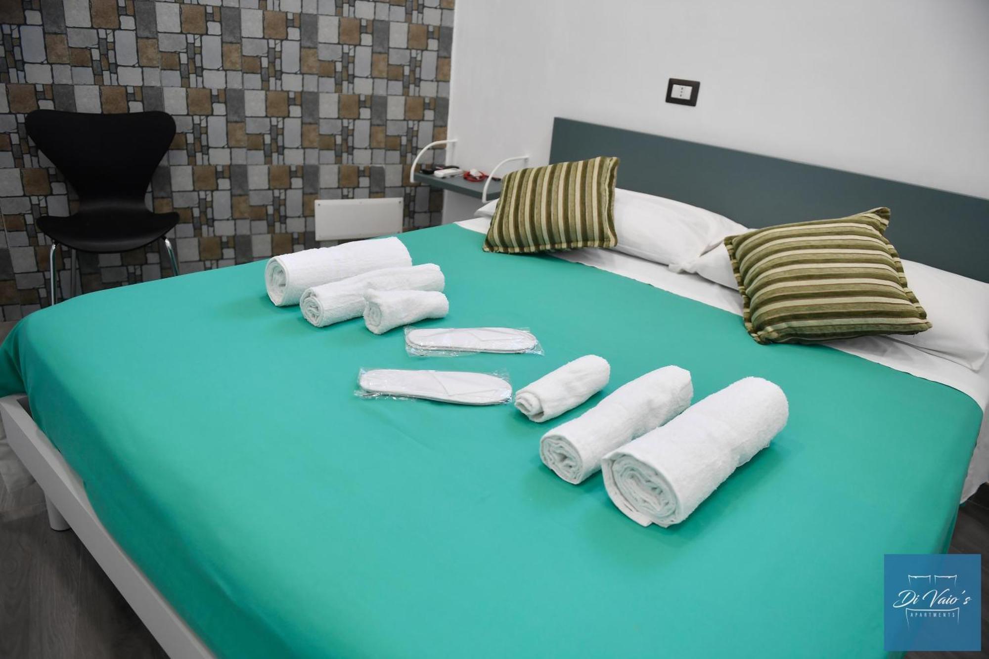 Di Vaio'S Apartments เนเปิลส์ ภายนอก รูปภาพ